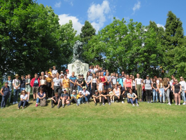 t27 a nagyvezekenyi csata oroszlanos emlekmuvenel