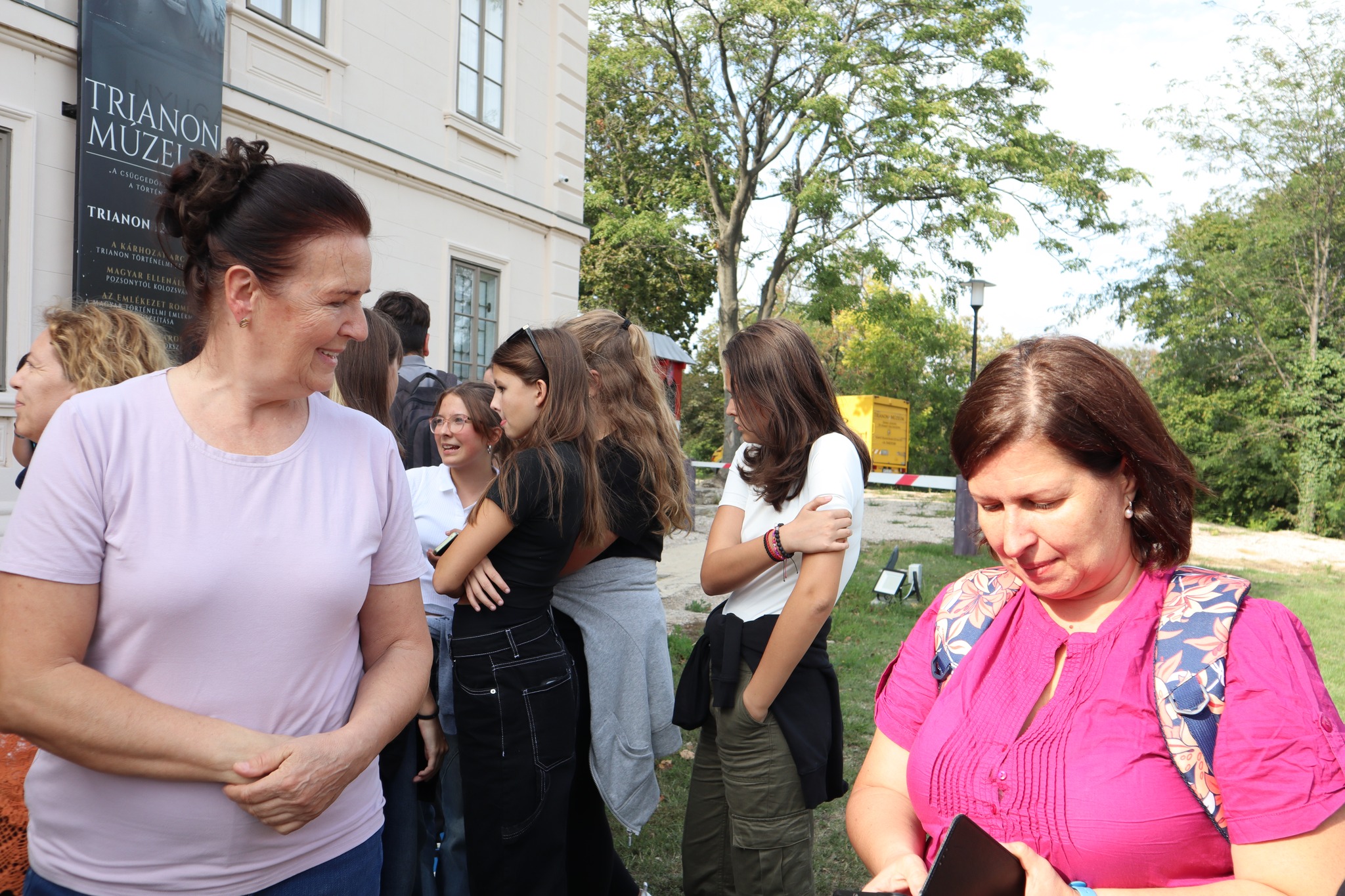 460863375 926879199466397 3261381189385941080 N