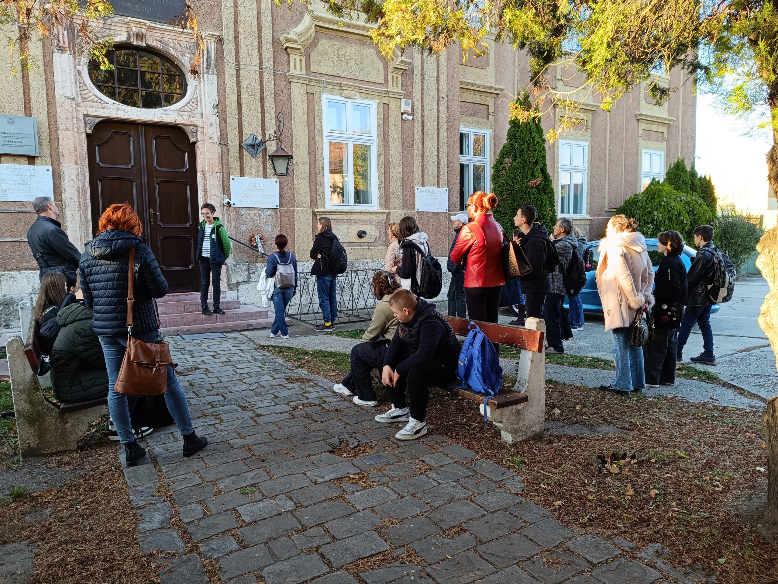 az egykori reformatus kollegium epulete ahol jokai diak volt copy scaled